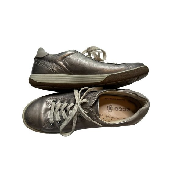 Ecco Chase II Tie in Moon Rock Metallic Sneaker - Picture 3 of 11